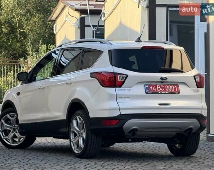 Білий Форд Ескейп, об'ємом двигуна 2 л та пробігом 180 тис. км за 14250 $, фото 49 на Automoto.ua