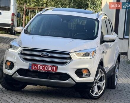Білий Форд Ескейп, об'ємом двигуна 2 л та пробігом 180 тис. км за 14250 $, фото 2 на Automoto.ua