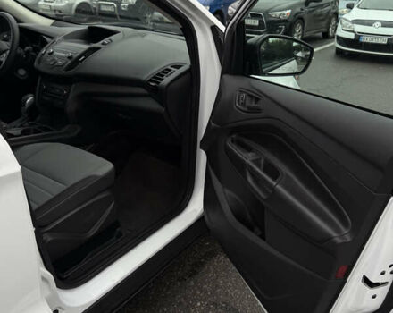 Белый Форд Эскейп, объемом двигателя 2.49 л и пробегом 131 тыс. км за 13300 $, фото 54 на Automoto.ua