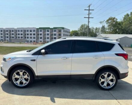 Белый Форд Эскейп, объемом двигателя 2 л и пробегом 41 тыс. км за 11200 $, фото 7 на Automoto.ua