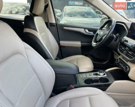 Белый Форд Эскейп, объемом двигателя 1.5 л и пробегом 117 тыс. км за 16700 $, фото 24 на Automoto.ua