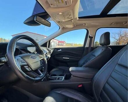 Белый Форд Эскейп, объемом двигателя 2 л и пробегом 119 тыс. км за 12500 $, фото 4 на Automoto.ua