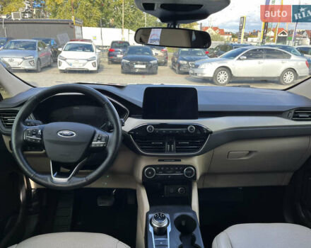 Белый Форд Эскейп, объемом двигателя 1.5 л и пробегом 117 тыс. км за 16700 $, фото 18 на Automoto.ua