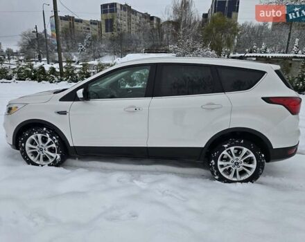 Белый Форд Эскейп, объемом двигателя 1.5 л и пробегом 84 тыс. км за 14400 $, фото 6 на Automoto.ua