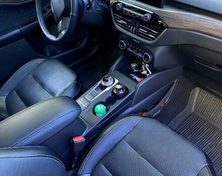 Білий Форд Ескейп, об'ємом двигуна 2 л та пробігом 114 тис. км за 18000 $, фото 5 на Automoto.ua