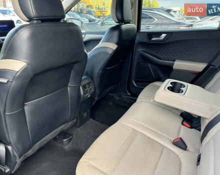 Белый Форд Эскейп, объемом двигателя 1.5 л и пробегом 117 тыс. км за 16700 $, фото 19 на Automoto.ua