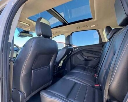 Белый Форд Эскейп, объемом двигателя 2 л и пробегом 119 тыс. км за 12500 $, фото 6 на Automoto.ua