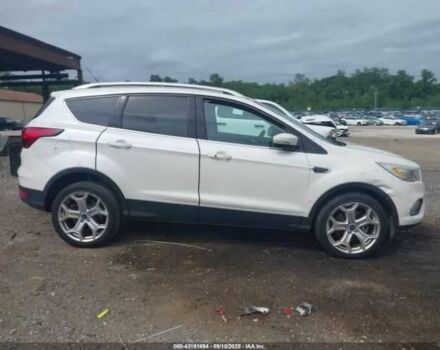 Білий Форд Ескейп, об'ємом двигуна 2 л та пробігом 115 тис. км за 2000 $, фото 12 на Automoto.ua