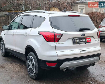 Белый Форд Эскейп, объемом двигателя 2 л и пробегом 109 тыс. км за 15290 $, фото 8 на Automoto.ua
