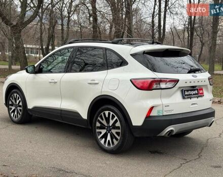 Білий Форд Ескейп, об'ємом двигуна 2.5 л та пробігом 65 тис. км за 18990 $, фото 4 на Automoto.ua
