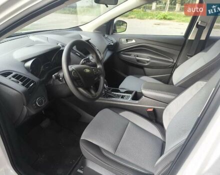 Белый Форд Эскейп, объемом двигателя 1.5 л и пробегом 70 тыс. км за 14500 $, фото 6 на Automoto.ua