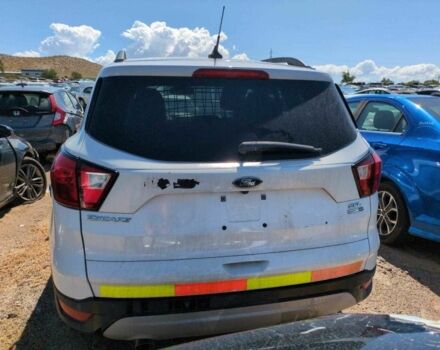 Белый Форд Эскейп, объемом двигателя 0 л и пробегом 111 тыс. км за 2000 $, фото 5 на Automoto.ua