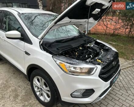 Білий Форд Ескейп, об'ємом двигуна 1.5 л та пробігом 173 тис. км за 14800 $, фото 11 на Automoto.ua