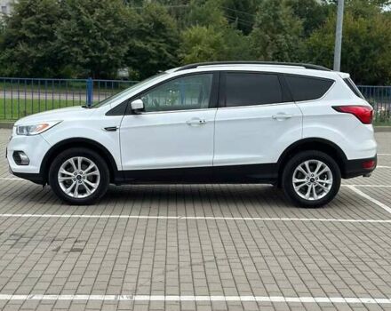 Білий Форд Ескейп, об'ємом двигуна 1.5 л та пробігом 101 тис. км за 12800 $, фото 29 на Automoto.ua