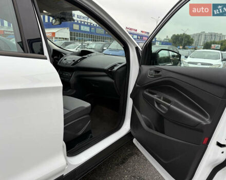 Белый Форд Эскейп, объемом двигателя 2.49 л и пробегом 131 тыс. км за 13300 $, фото 37 на Automoto.ua