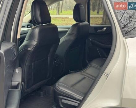 Білий Форд Ескейп, об'ємом двигуна 2.5 л та пробігом 65 тис. км за 18990 $, фото 16 на Automoto.ua