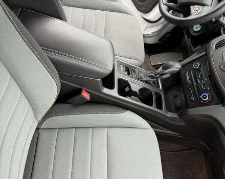 Белый Форд Эскейп, объемом двигателя 2.49 л и пробегом 131 тыс. км за 13300 $, фото 34 на Automoto.ua