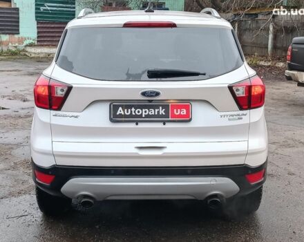 Белый Форд Эскейп, объемом двигателя 2 л и пробегом 109 тыс. км за 15290 $, фото 7 на Automoto.ua