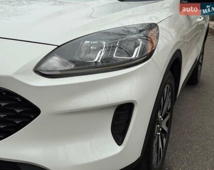 Білий Форд Ескейп, об'ємом двигуна 2.5 л та пробігом 65 тис. км за 18990 $, фото 8 на Automoto.ua