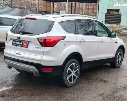 Белый Форд Эскейп, объемом двигателя 2 л и пробегом 109 тыс. км за 15290 $, фото 6 на Automoto.ua