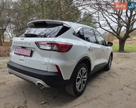 Белый Форд Эскейп, объемом двигателя 1.5 л и пробегом 70 тыс. км за 17000 $, фото 43 на Automoto.ua