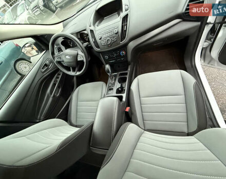 Белый Форд Эскейп, объемом двигателя 2.49 л и пробегом 131 тыс. км за 13300 $, фото 40 на Automoto.ua