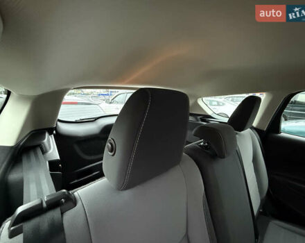 Белый Форд Эскейп, объемом двигателя 2.49 л и пробегом 131 тыс. км за 13300 $, фото 66 на Automoto.ua