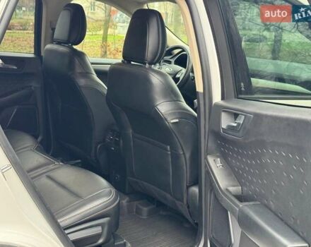 Білий Форд Ескейп, об'ємом двигуна 2.5 л та пробігом 65 тис. км за 18990 $, фото 17 на Automoto.ua