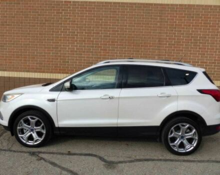 Білий Форд Ескейп, об'ємом двигуна 2 л та пробігом 45 тис. км за 5000 $, фото 3 на Automoto.ua