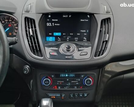 Белый Форд Эскейп, объемом двигателя 2 л и пробегом 109 тыс. км за 15290 $, фото 15 на Automoto.ua