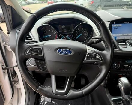 Белый Форд Эскейп, объемом двигателя 2 л и пробегом 32 тыс. км за 10200 $, фото 9 на Automoto.ua