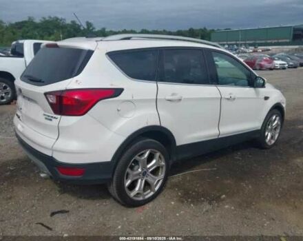 Білий Форд Ескейп, об'ємом двигуна 2 л та пробігом 115 тис. км за 2000 $, фото 3 на Automoto.ua