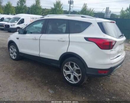 Білий Форд Ескейп, об'ємом двигуна 2 л та пробігом 115 тис. км за 2000 $, фото 2 на Automoto.ua