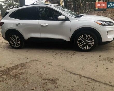 Белый Форд Эскейп, объемом двигателя 1.5 л и пробегом 70 тыс. км за 17000 $, фото 32 на Automoto.ua