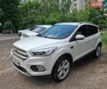 Белый Форд Эскейп, объемом двигателя 2 л и пробегом 140 тыс. км за 15600 $, фото 1 на Automoto.ua