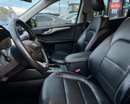 Форд Эскейп 2019 в Львове на Automoto.ua Белый Форд Эскейп, объемом двигателя 1.5 л и пробегом 129 тыс. км за 16500 $, фото 18 на Automoto.ua