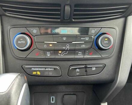 Белый Форд Эскейп, объемом двигателя 2 л и пробегом 84 тыс. км за 3700 $, фото 12 на Automoto.ua