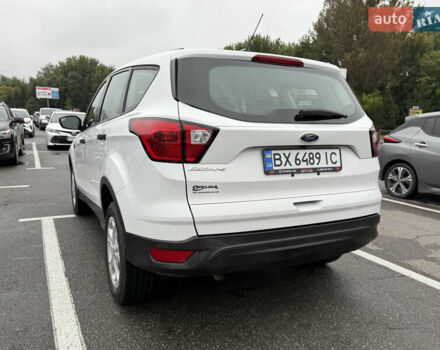 Белый Форд Эскейп, объемом двигателя 2.49 л и пробегом 131 тыс. км за 13300 $, фото 19 на Automoto.ua
