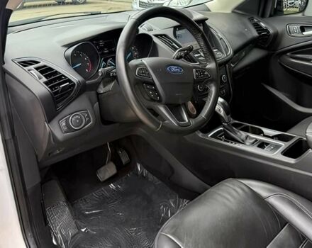 Белый Форд Эскейп, объемом двигателя 2 л и пробегом 32 тыс. км за 10200 $, фото 8 на Automoto.ua