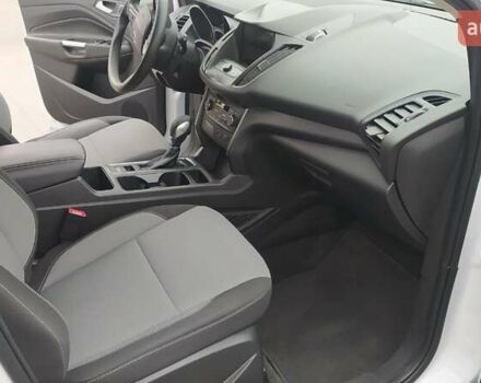 Белый Форд Эскейп, объемом двигателя 2 л и пробегом 75 тыс. км за 19500 $, фото 9 на Automoto.ua