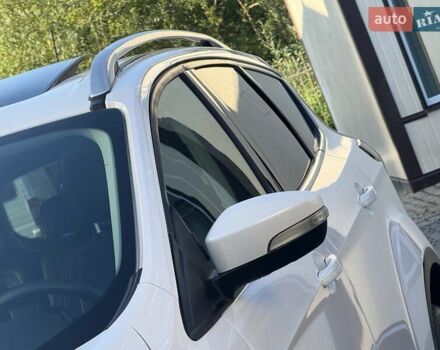 Білий Форд Ескейп, об'ємом двигуна 2 л та пробігом 180 тис. км за 14250 $, фото 9 на Automoto.ua