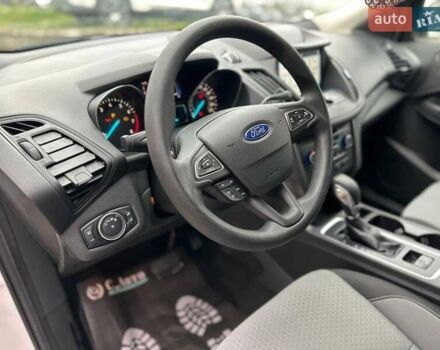 Білий Форд Ескейп, об'ємом двигуна 1.5 л та пробігом 173 тис. км за 14800 $, фото 35 на Automoto.ua