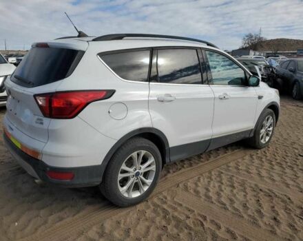 Белый Форд Эскейп, объемом двигателя 0 л и пробегом 111 тыс. км за 2000 $, фото 2 на Automoto.ua