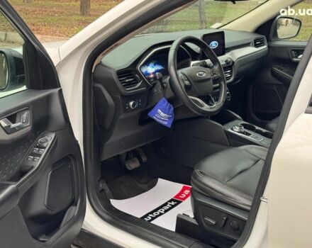 Білий Форд Ескейп, об'ємом двигуна 2.5 л та пробігом 65 тис. км за 18990 $, фото 15 на Automoto.ua