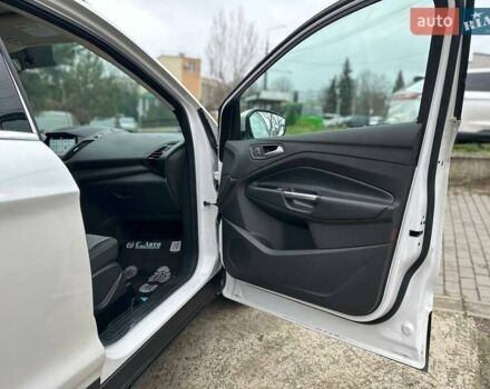 Білий Форд Ескейп, об'ємом двигуна 1.5 л та пробігом 173 тис. км за 14800 $, фото 14 на Automoto.ua