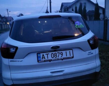 Білий Форд Ескейп, об'ємом двигуна 1.5 л та пробігом 77 тис. км за 16500 $, фото 2 на Automoto.ua