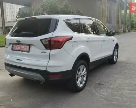 Белый Форд Эскейп, объемом двигателя 1.5 л и пробегом 70 тыс. км за 14500 $, фото 3 на Automoto.ua