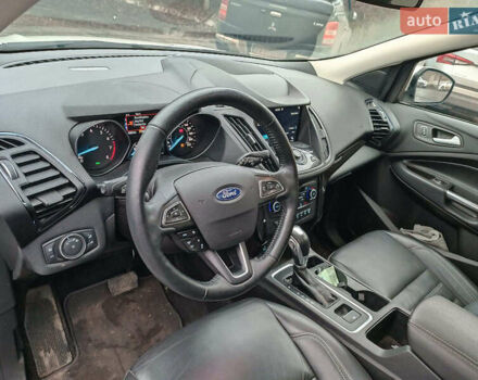 Белый Форд Эскейп, объемом двигателя 2 л и пробегом 109 тыс. км за 15290 $, фото 20 на Automoto.ua