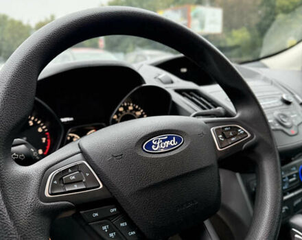 Белый Форд Эскейп, объемом двигателя 2.49 л и пробегом 131 тыс. км за 13300 $, фото 32 на Automoto.ua