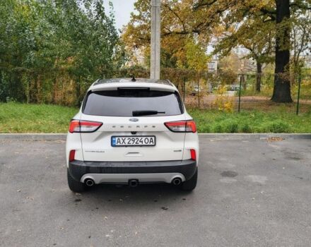 Белый Форд Эскейп, объемом двигателя 2 л и пробегом 83 тыс. км за 18999 $, фото 3 на Automoto.ua